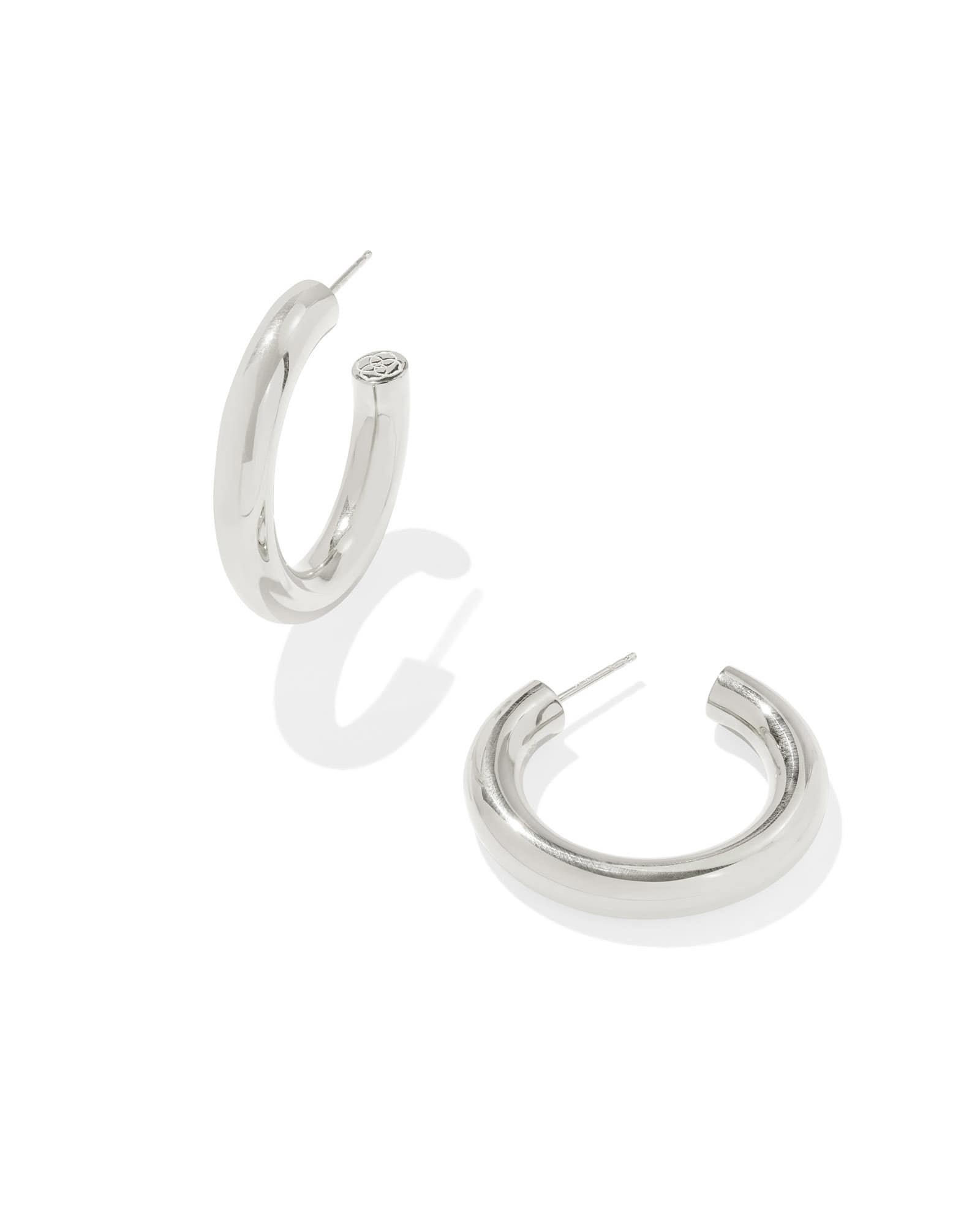ピアス Round Volume Earrings #7206 Medium Bold Tube Hoop Earrings in Sterling Silver | Kendra Scott